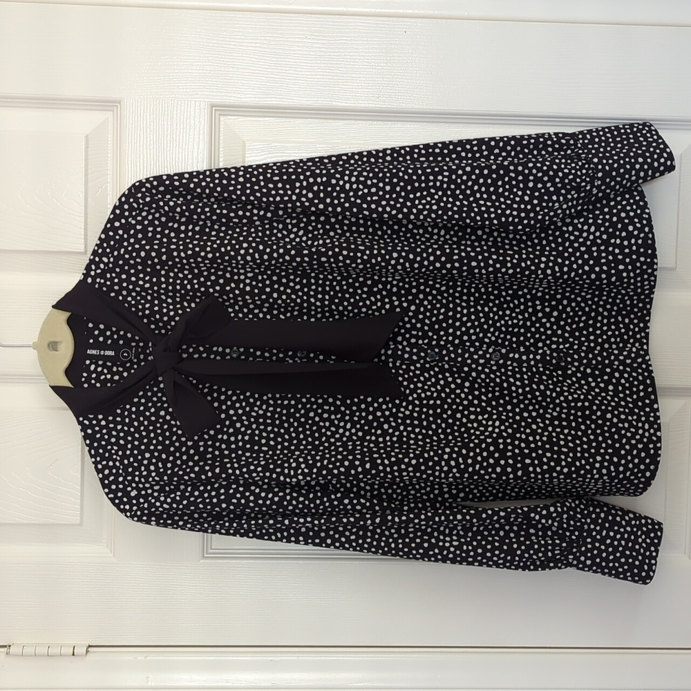 Agnes & Dora Button Down B/W Dot Top Sz S